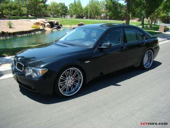 BMW 745i #7677061