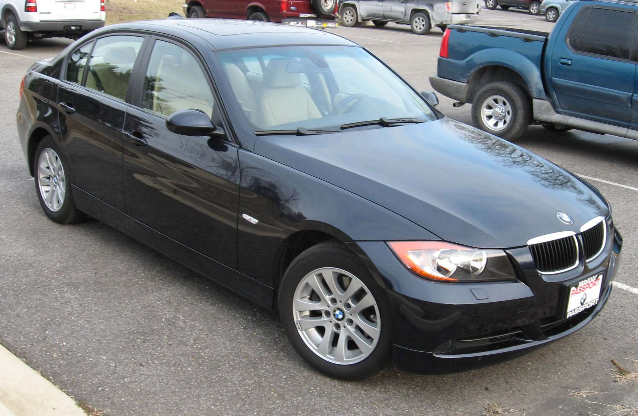 BMW 325xi #8760182
