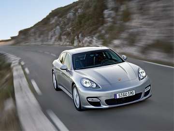 Porsche Panamera Hybrid #9173541