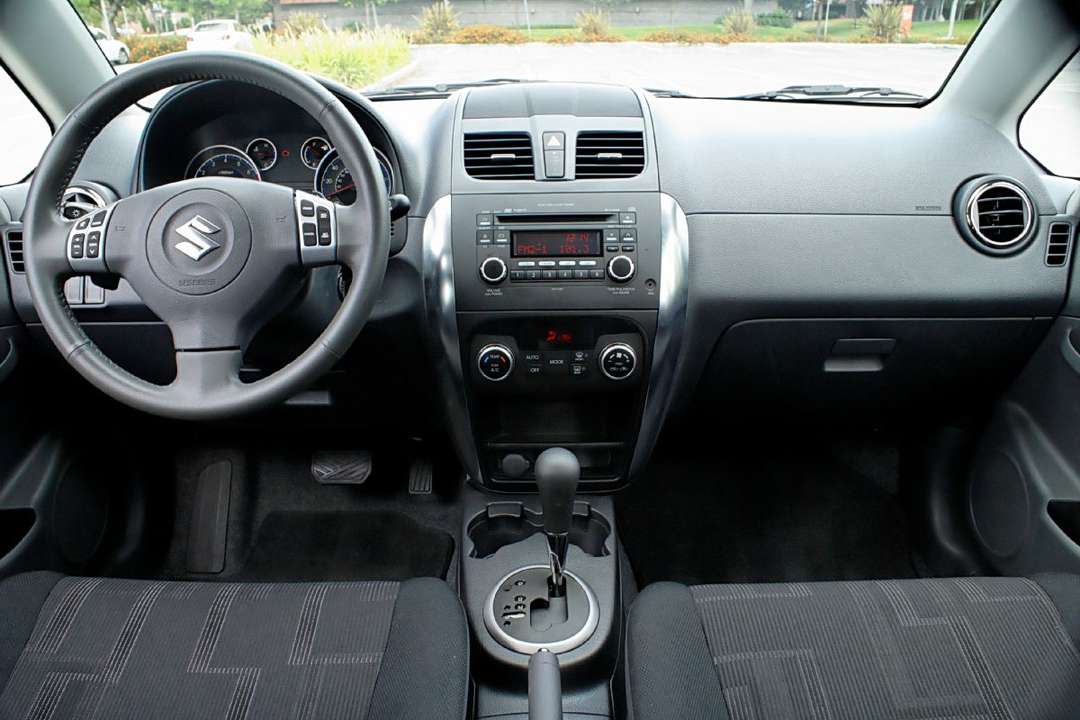 Suzuki SX4 #7716826